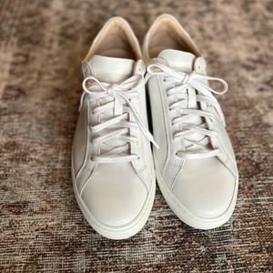 Brand New: Men’s White Sneakers